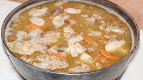 пилав с курицей, булгуром и изюмом