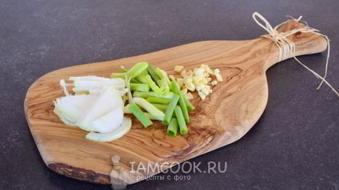 плов из булгура с баклажанами