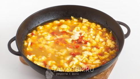 плов из булгура с цветной капустой и перцем