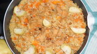 Плов из индейки с айвой, курагой и фейхоа