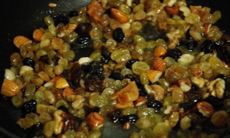 Рецепт сладкого плова с сухофруктами и орехами