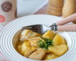 Апельсиновое рагу из курицы и картофеля