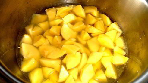 ароматное рагу с колбасками