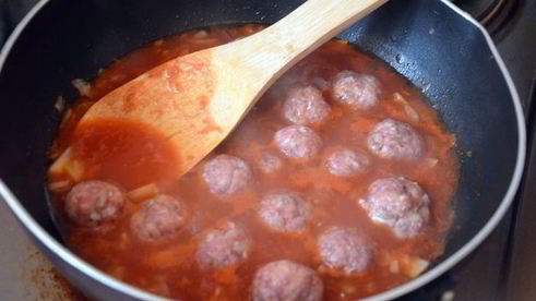 фарфалле с рагу из фрикаделек