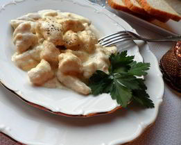 Фрикасе из курицы с мускатным орехом