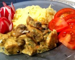 Фрикасе из курицы с шампиньонами