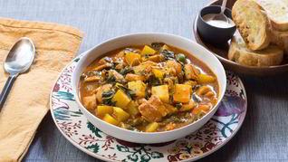 Картофельное рагу с курицей