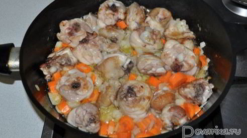 куриное рагу с грибами и томатным соком