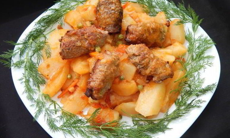 Рецепт мясных рулетиков с овощным рагу
