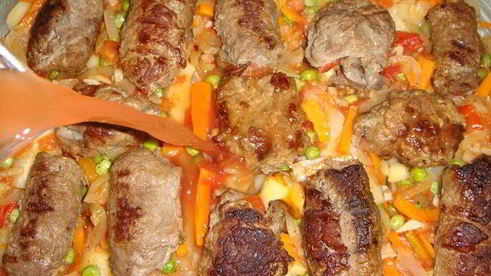 мясные рулетики с овощным рагу