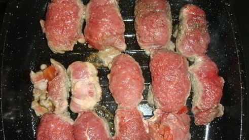 мясные рулетики с овощным рагу