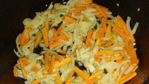 мясные рулетики с овощным рагу