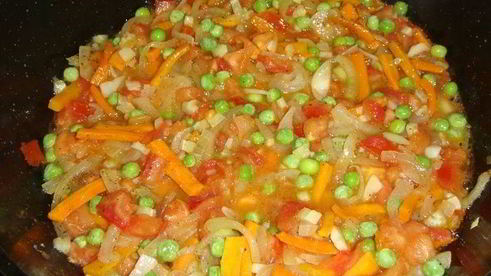 мясные рулетики с овощным рагу