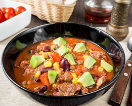 Острое мясное рагу с фасолью и кукурузой