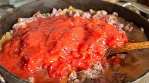 острое мясное рагу с фасолью и кукурузой