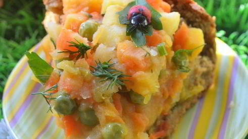 овощное рагу в ржаном хлебе