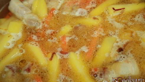 рагу из картофеля со свиной грудинкой в мультиварке