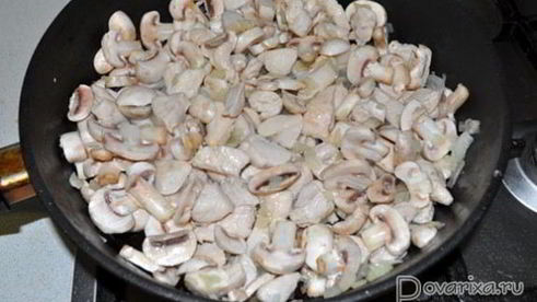 рагу из курицы с фасолью и грибами