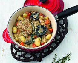 Рагу из цесарки с шампиньонами и ньокками