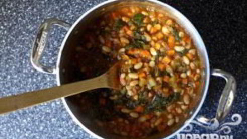 рагу с фасолью и мангольдом