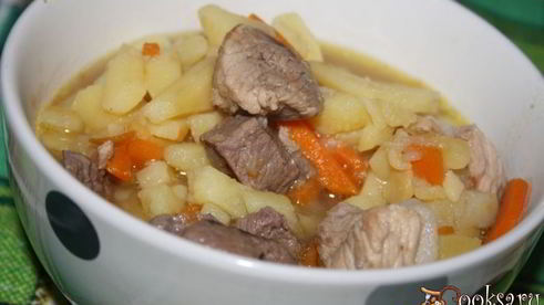 рагу со свининой, говядиной, картофелем и репой