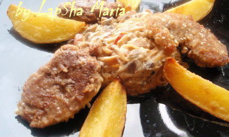 Рецепт утиного филе в кунжуте с грибным рагу и картофельными дольками