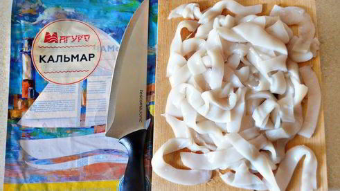 рисовая лапша с кальмарами и шиитаке в воке