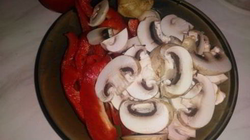 рисовая лапша с овощами и мясом