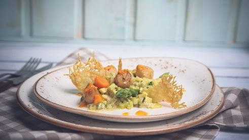 морской гребешок с овощным ризотто