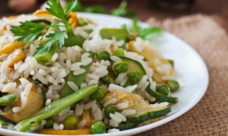 Рецепт овощного ризотто с козьим сыром