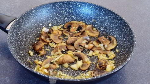 ризотто из пасты орзо с грибами и горошком