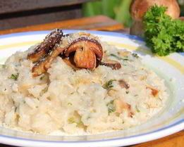 Ризотто с белыми грибами и петрушкой