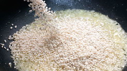 ризотто с гребешками и креветками