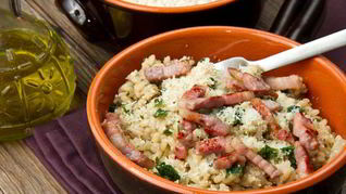 Ризотто с копченым беконом и шампиньонами