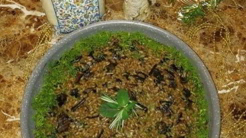 розовое ризотто с белыми грибами