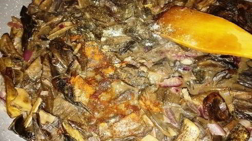 розовое ризотто с белыми грибами