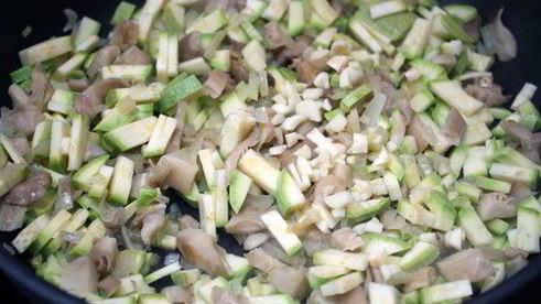 зеленое ризотто с грибами