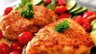 Форель с лимонным соком в картофельном кляре