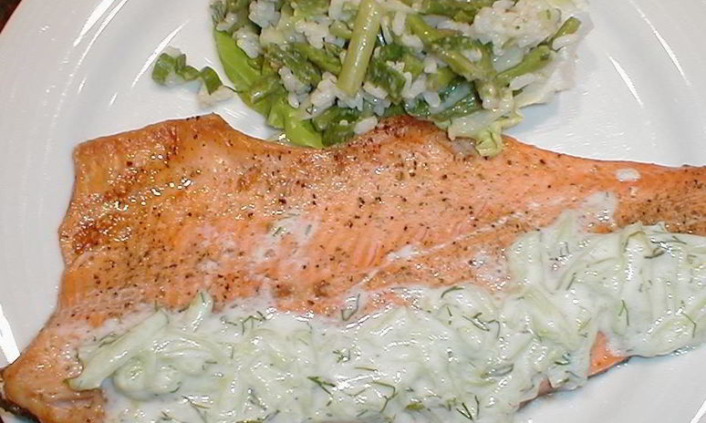 Рецепт форели с огуречным соусом