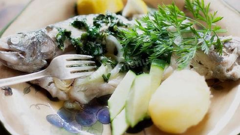 форель в духовке целиком