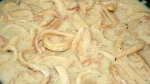 кальмары в сметанном соусе