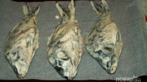 карп в духовке, запеченный целиком