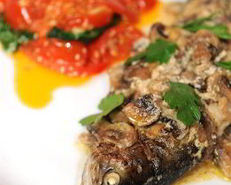 Радужная форель в грибном соусе