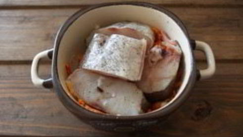 рыба минтай, запеченная в духовке