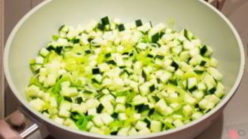 рыба, тушенная в овощах