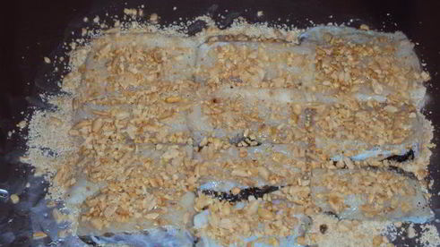 рыбка, запеченная с арахисом