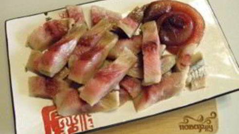 сельдь под горчичным соусом