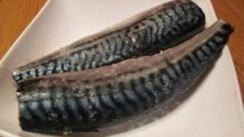 скумбрия фаршированная, запеченная в фольге