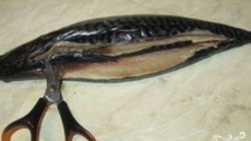 скумбрия, запеченная лодочкой