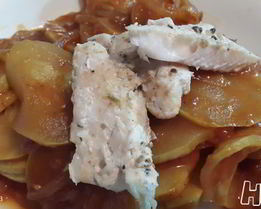 Ужин — минутка из судака и кабачков